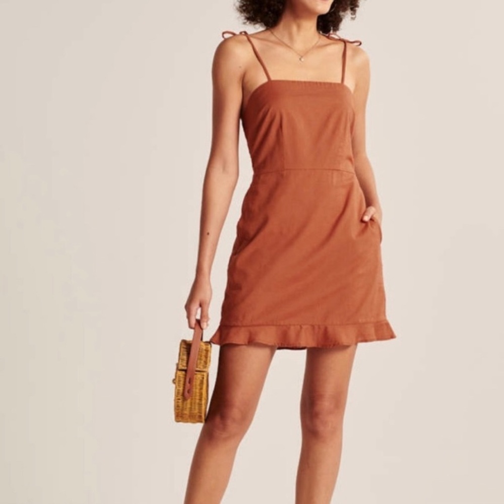 Abercrombie and Fitch tie strap ruffle hem mini dress only worn once like new!